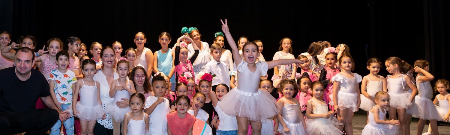 Escuela de baile Andanzas: Pasión y ritmo en movimiento